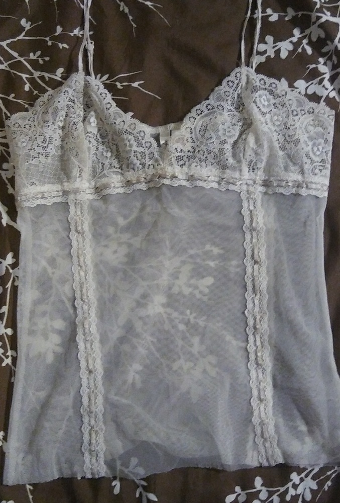SO DAINTY & DELICATE LACEY CAMISOLE